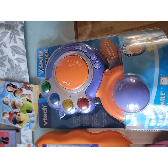 VTech - 3 Vsmile 2VMotion TV Learning System Consoles Lot W/Controllers Untested - Picture 5 of 8